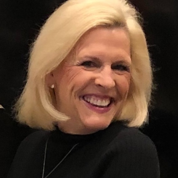 Live today with low starts on designer, lux & other items. Let’s clean out! - Picture 2 of 2